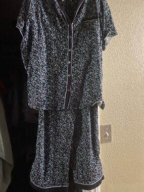 Aria Black Floral Short Sleeve Pajama Set with Black Trim